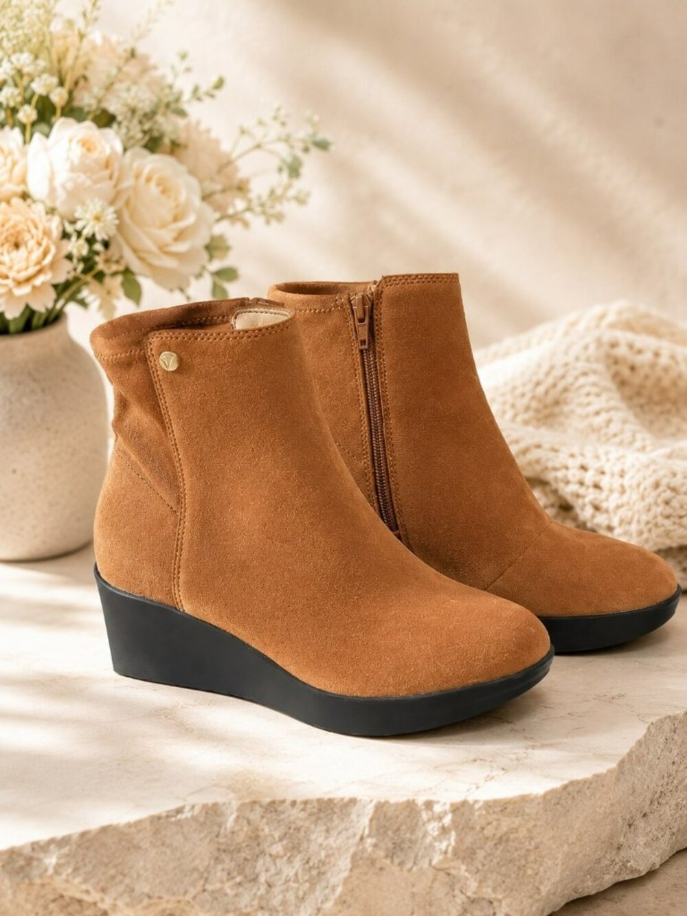 Vionic Skylar Tan Suede Wedge Ankle Boots Size 7 NEW